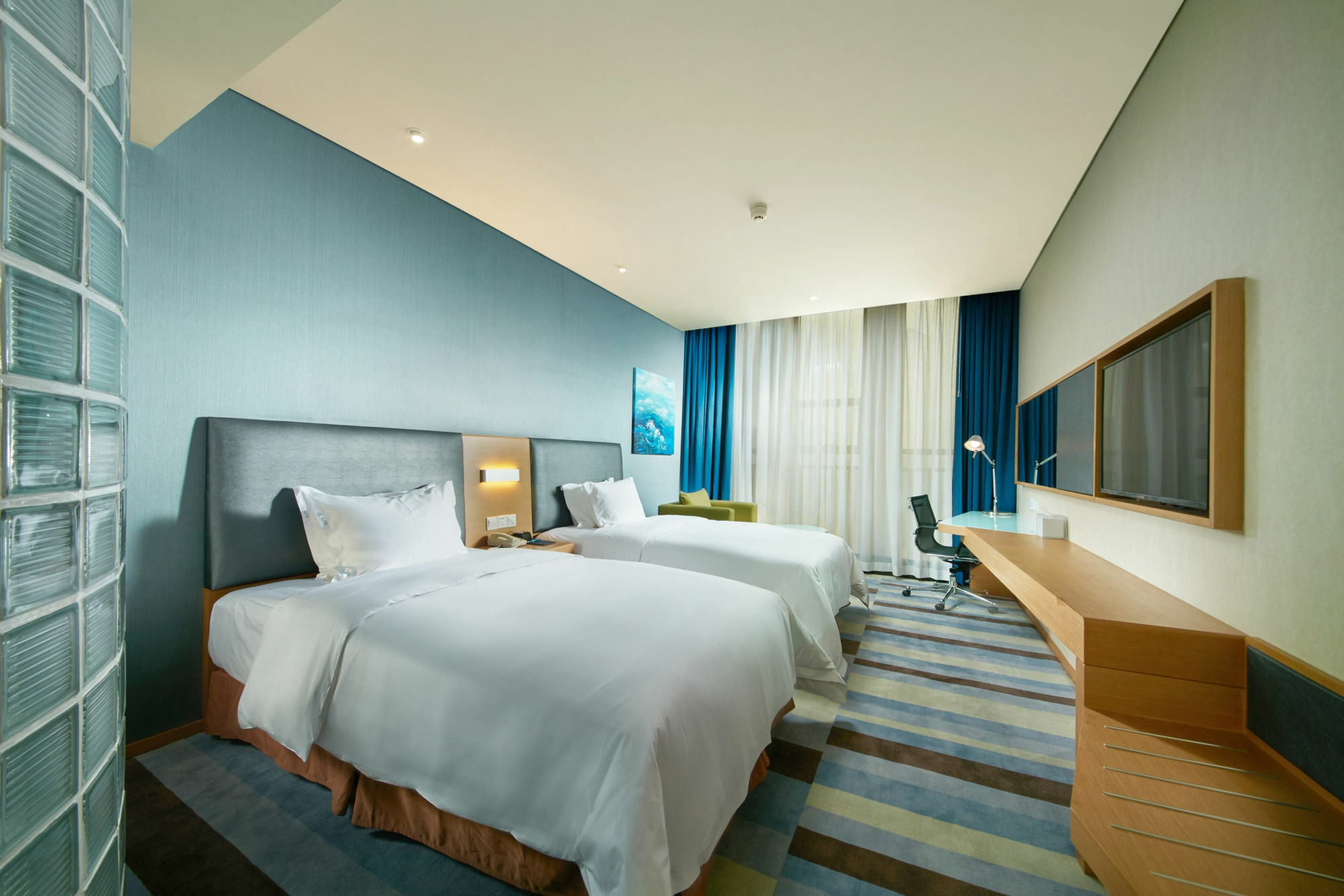 Holiday Inn Express Leshan City Square By Ihg High Speed Rail And Leshan Giant Buddha Экстерьер фото